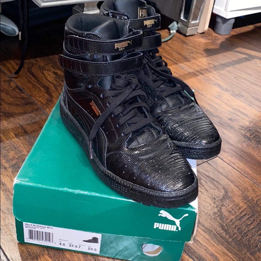 Puma sneakers